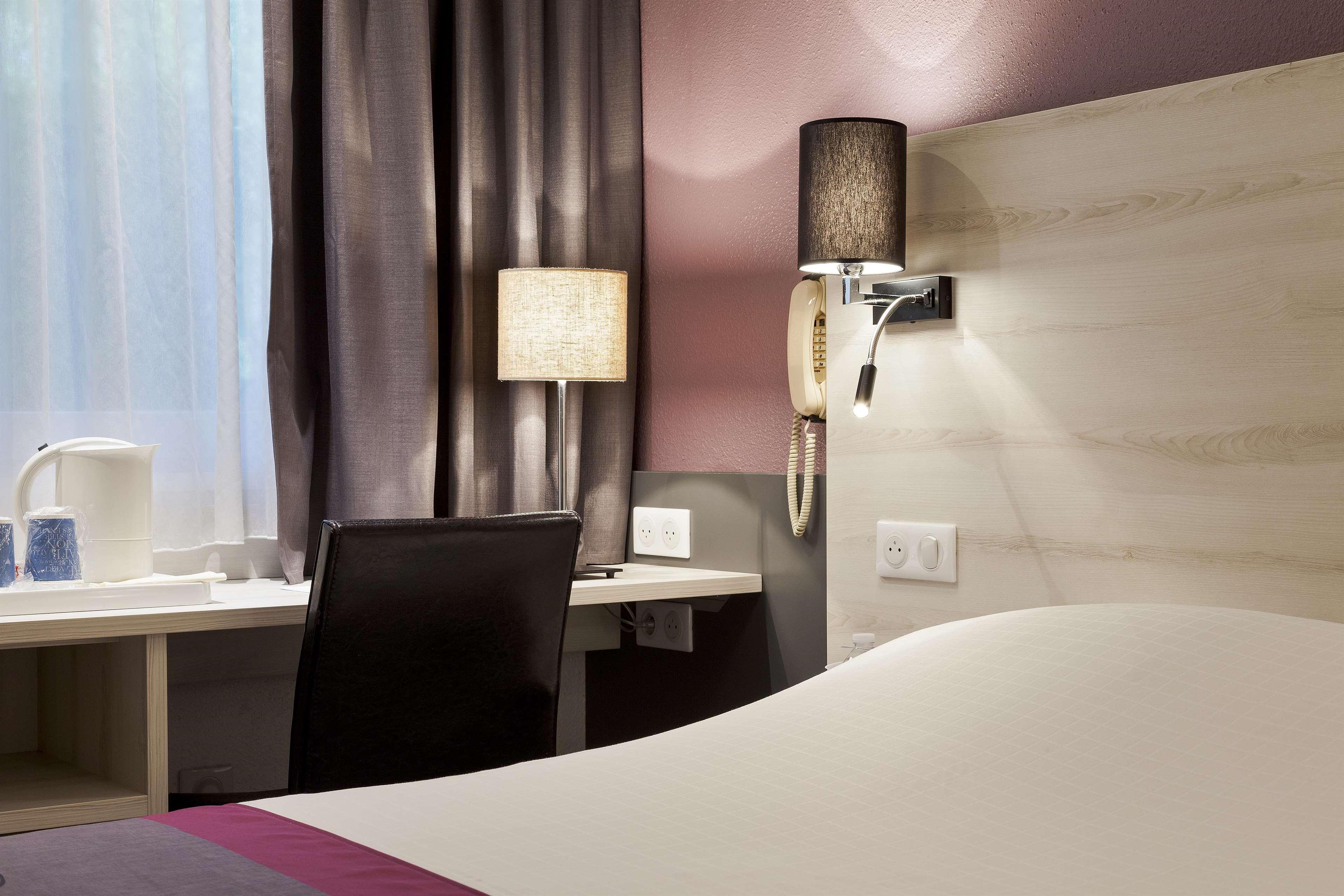 Kyriad Lille Est - Villeneuve D'Ascq Exterior photo