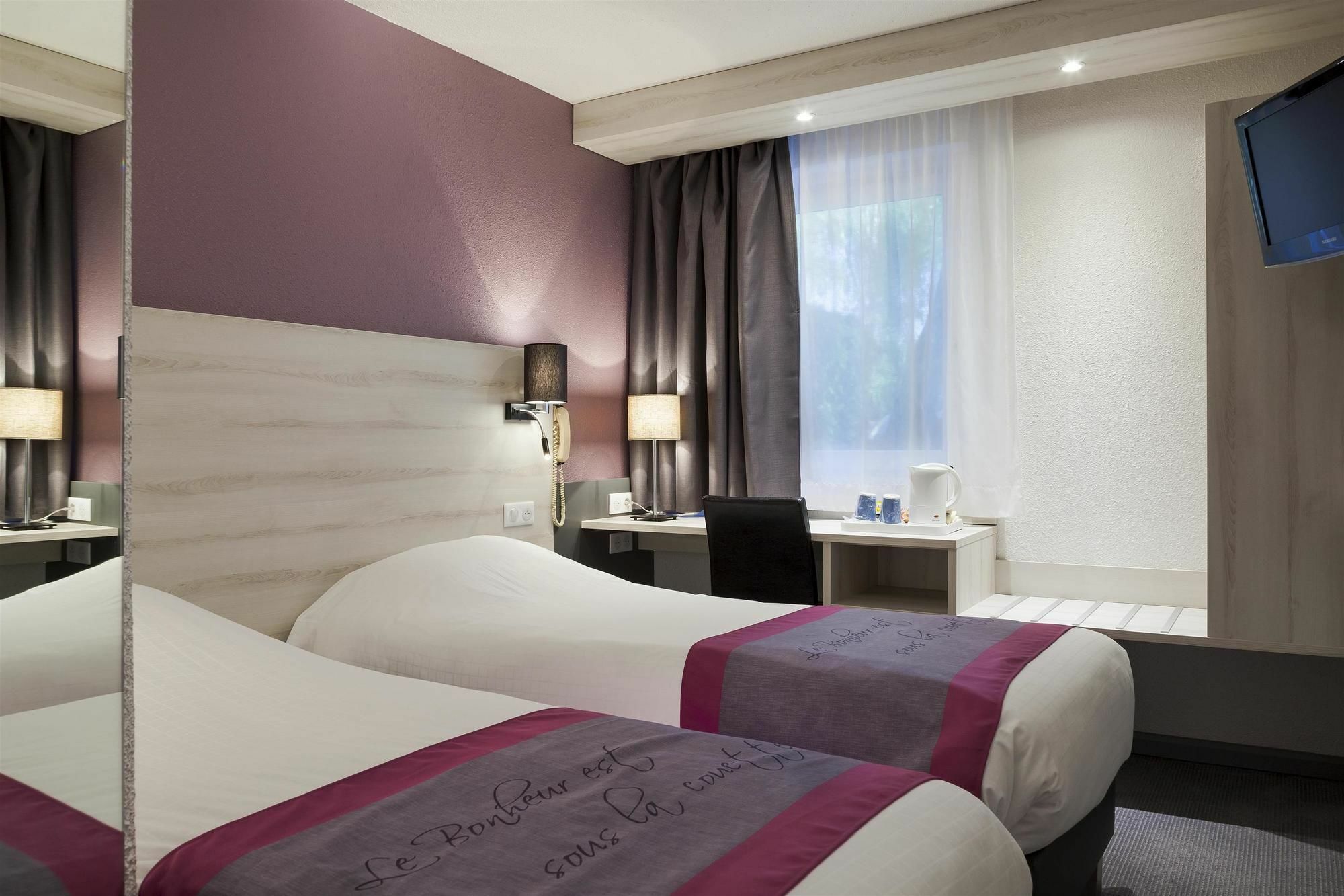 Kyriad Lille Est - Villeneuve D'Ascq Exterior photo
